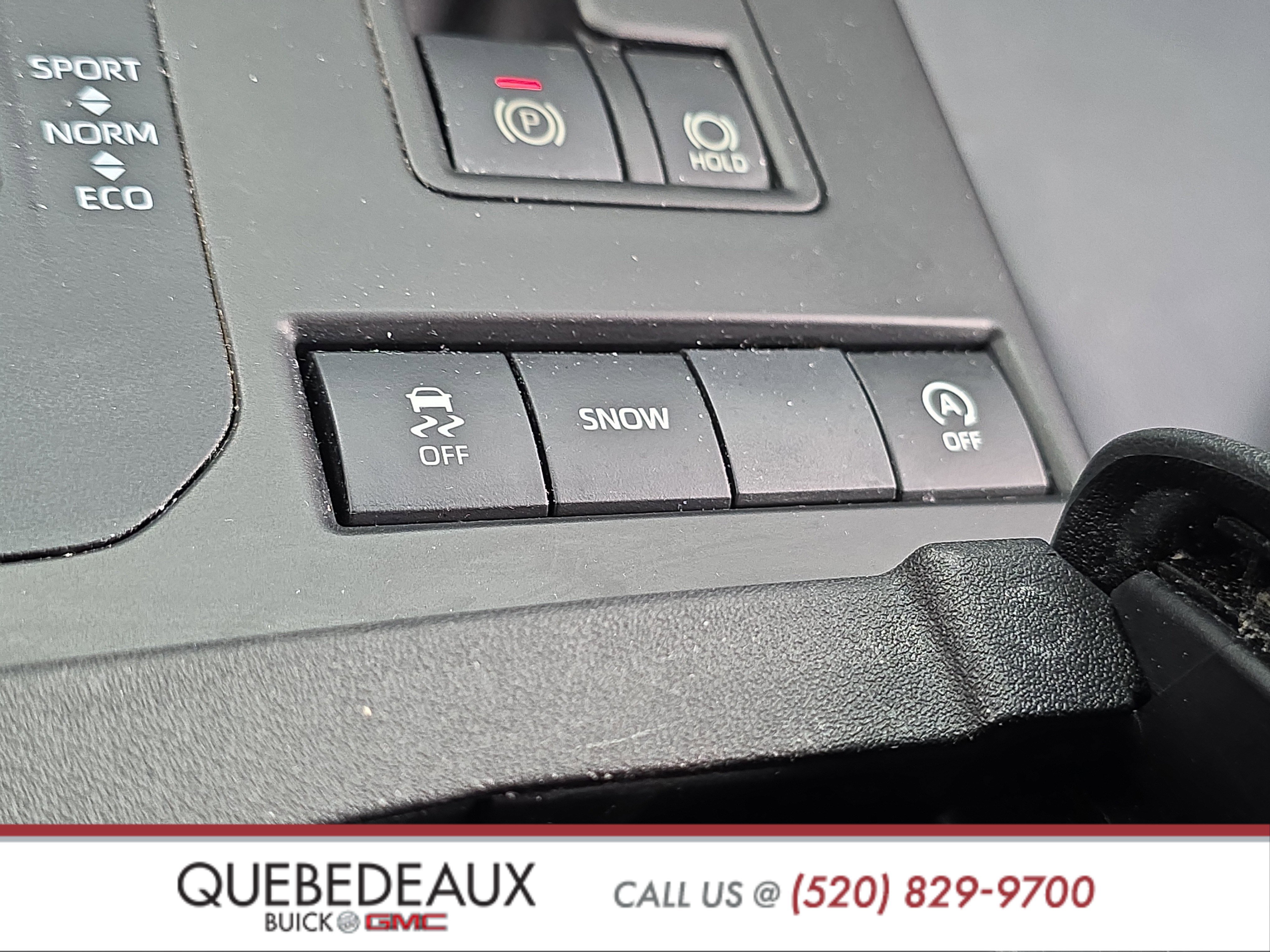 Used 2022 Toyota Highlander XLE FWD image 23