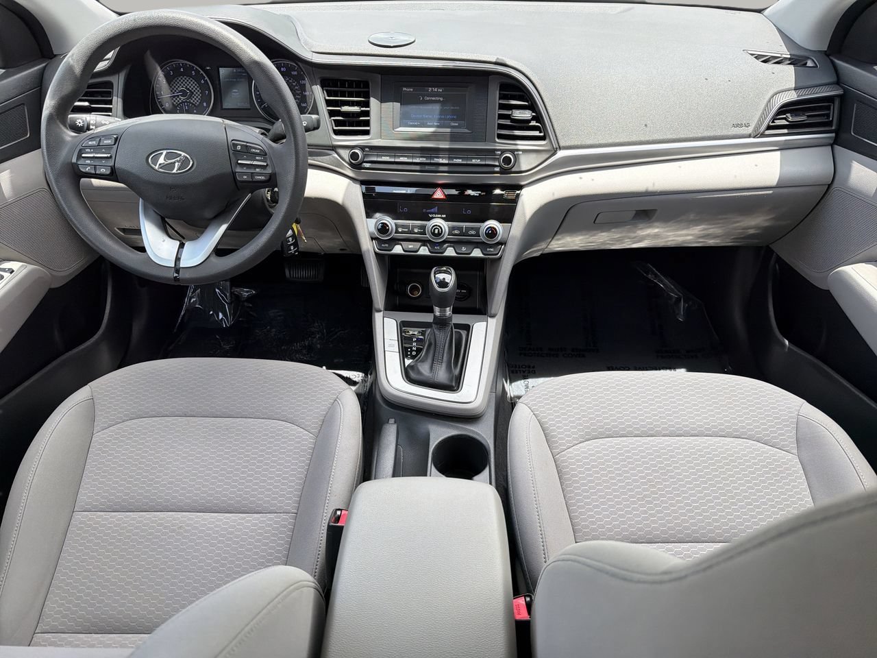 Used 2020 Hyundai Elantra SE FWD image 11
