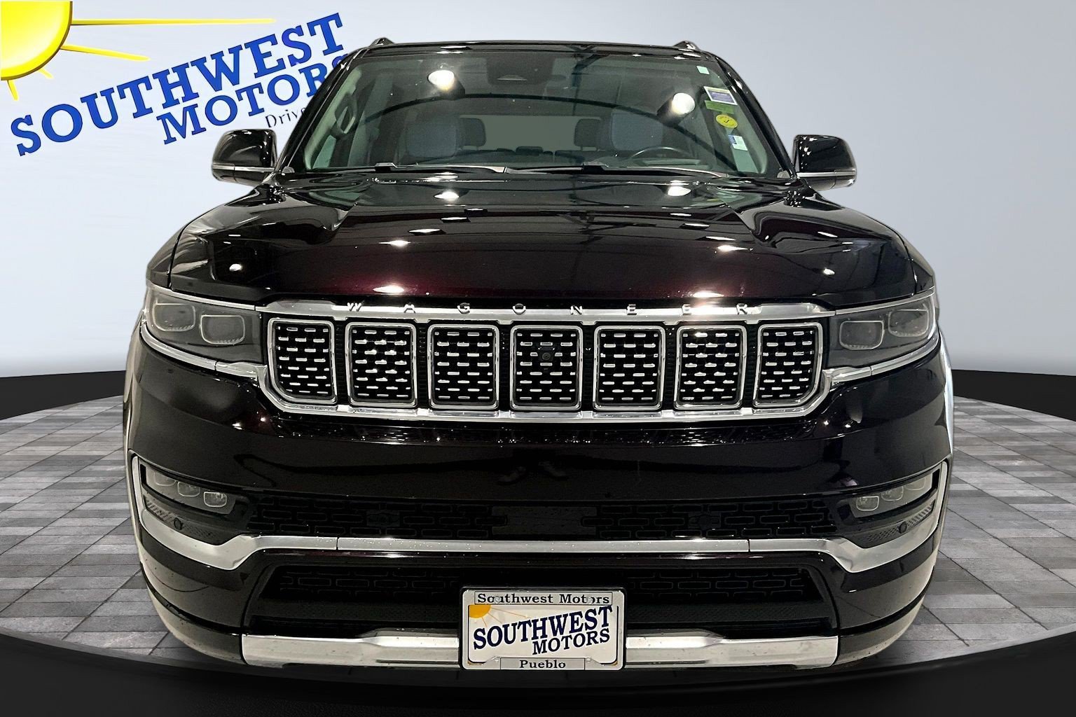 Used 2023 Jeep Grand Wagoneer Series II AWD/4WD image 2