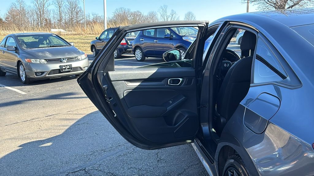 Used 2023 Honda Civic Sport image 29