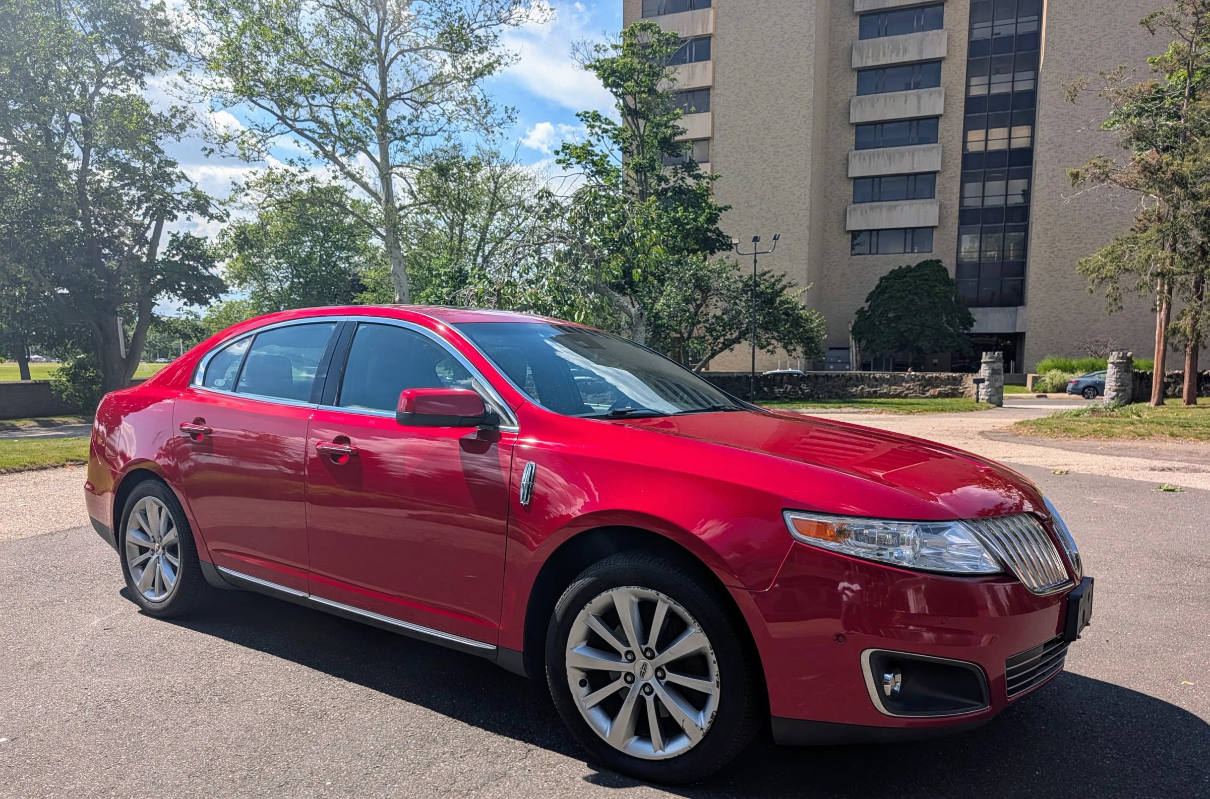 Used 2012 Lincoln MKS AWD image 6