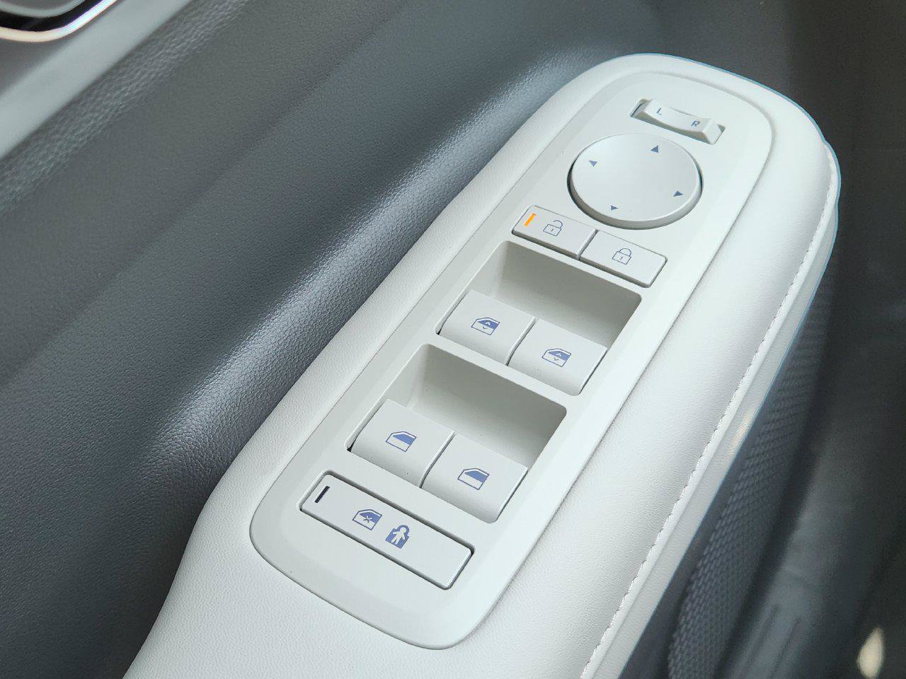 New 2027 Hyundai Santa Fe SEL FWD image 22