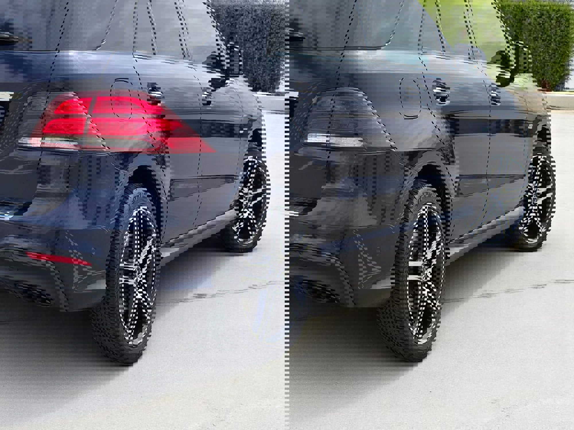 Used 2017 Mercedes-Benz GLE 43 AMG 4MATIC image 12