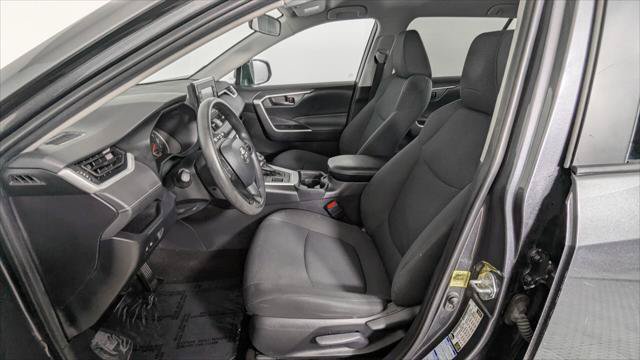 Used 2020 Toyota RAV4 LE w/ All Weather Liner Package AWD/4WD image 14
