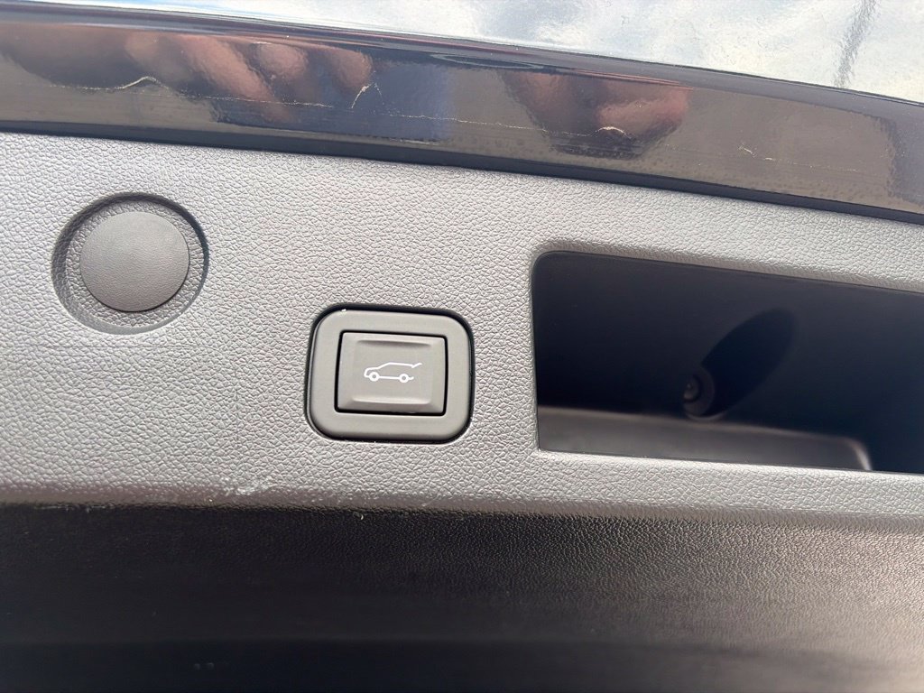 Used 2026 Chevrolet Equinox LT w/ Convenience Package II AWD/4WD image 12