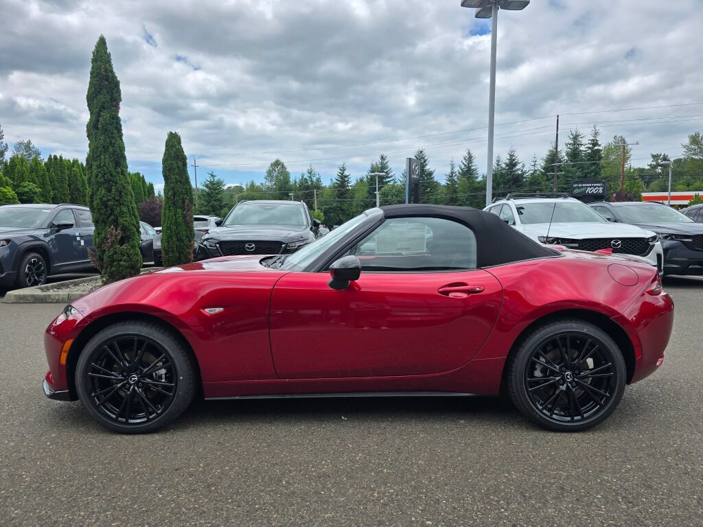 New 2026 MAZDA MX-5 Miata Club w/ Interior Package RWD image 2