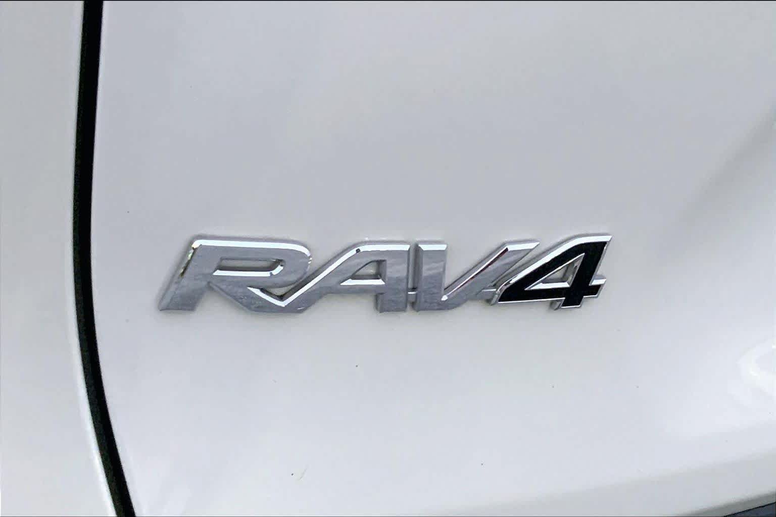 Used 2022 Toyota RAV4 Limited w/ Limited Grade Weather Package AWD/4WD image 30