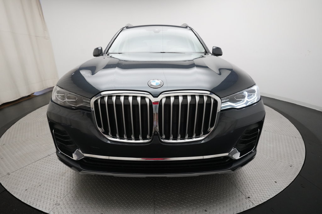 Used 2022 BMW X7 xDrive40i w/ Premium Package AWD/4WD image 10