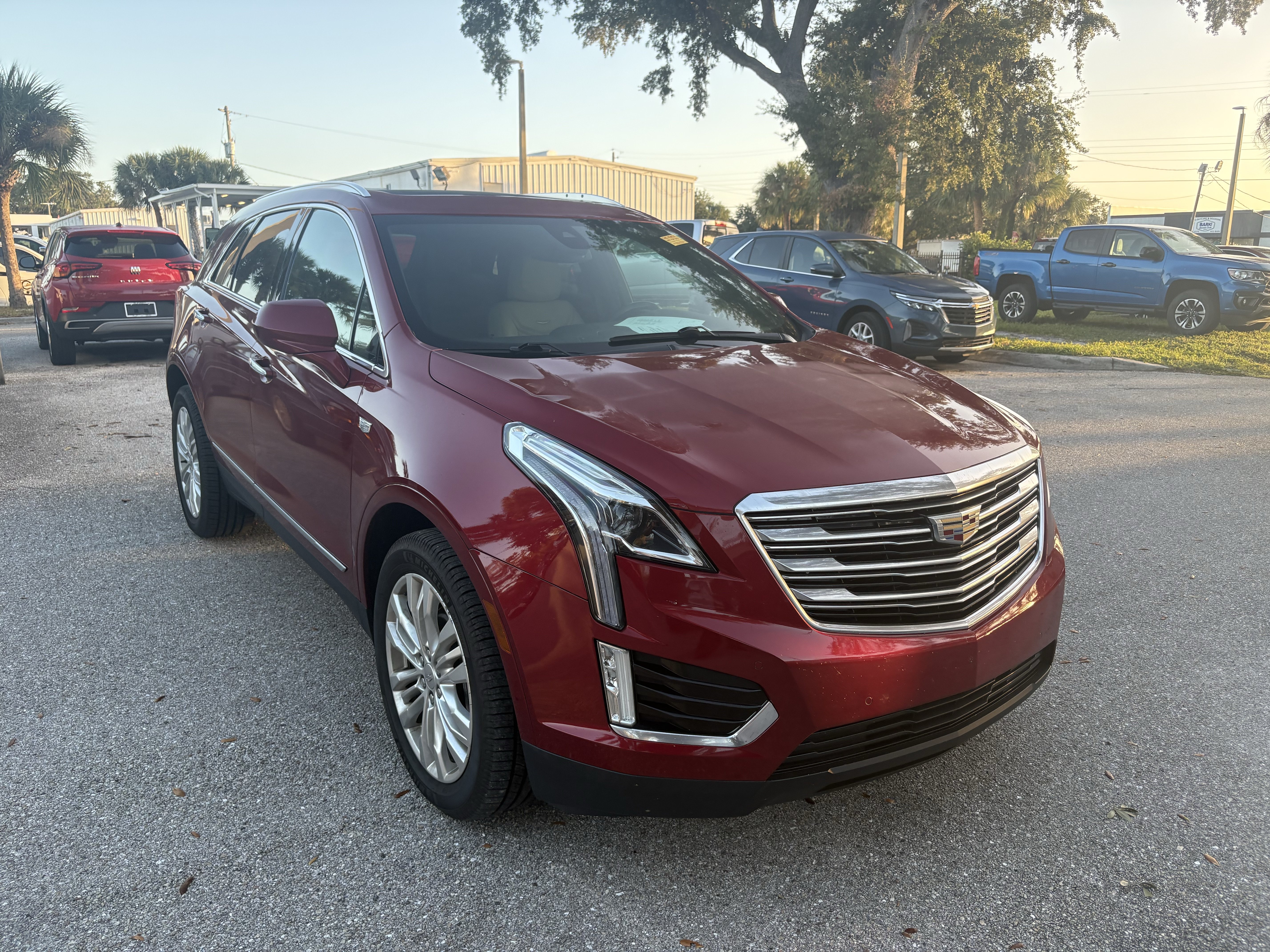 Used 2019 Cadillac XT5 Premium Luxury FWD image 1