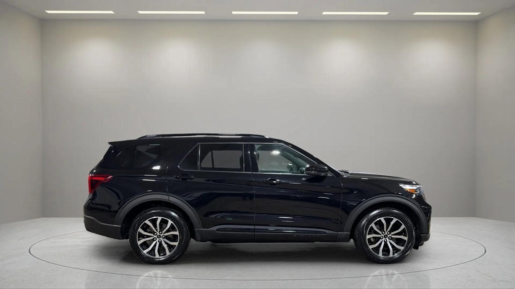 Used 2020 Ford Explorer ST image 2