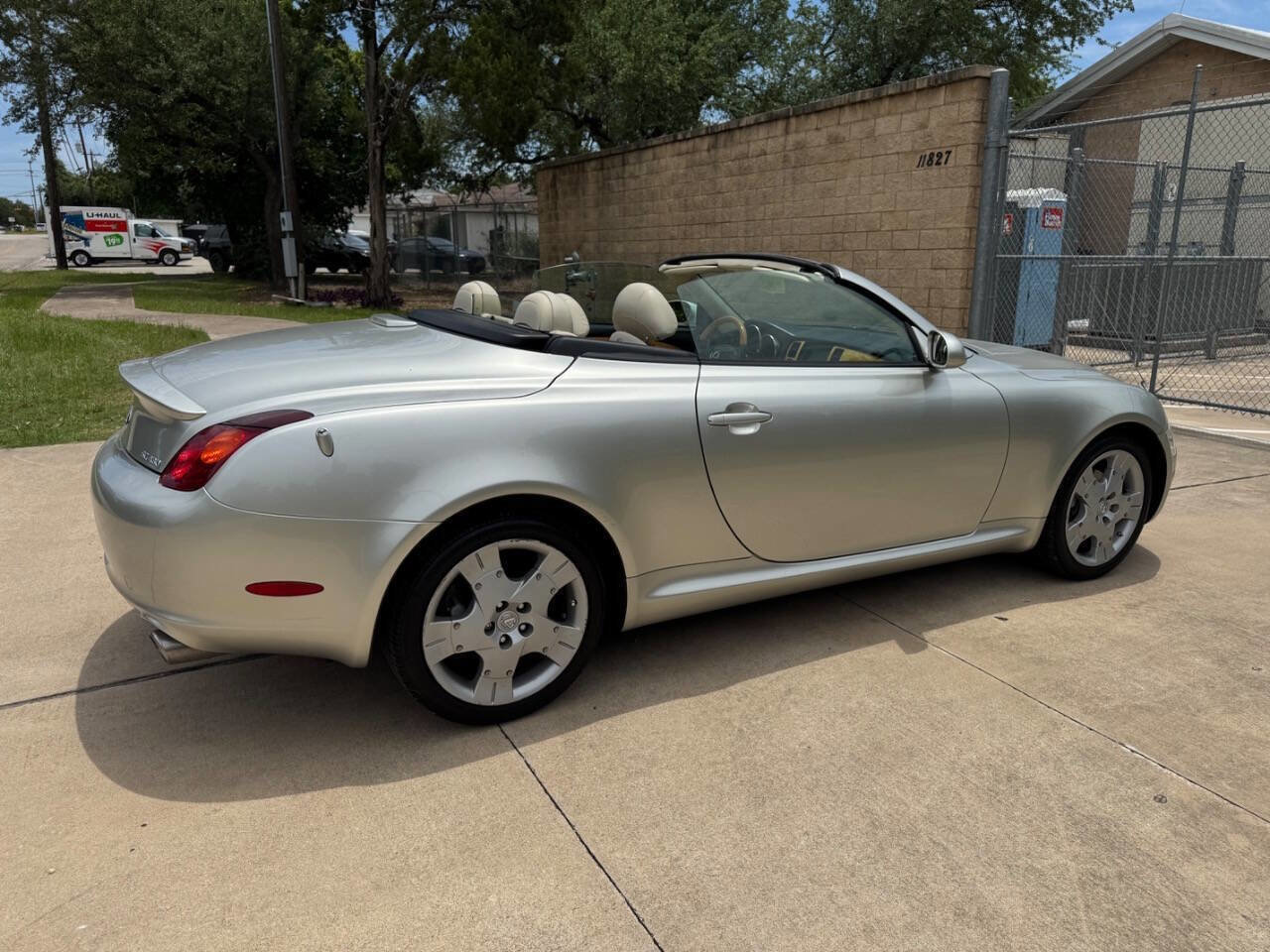 Used 2005 Lexus SC 430 Convertible RWD image 16