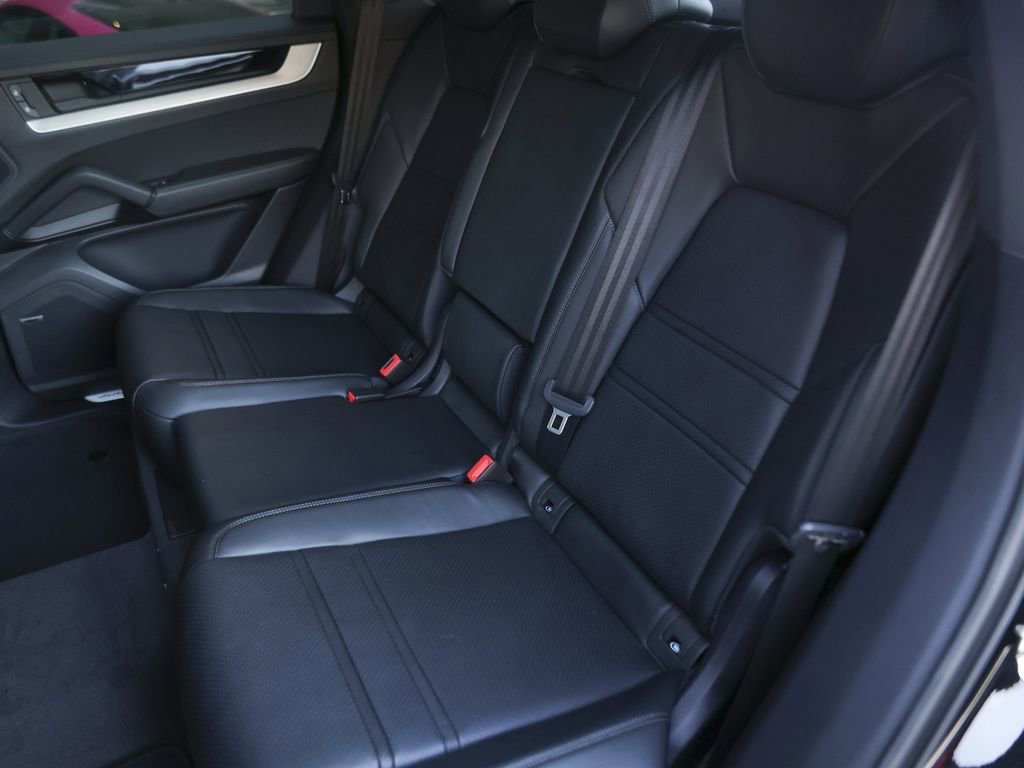 New 2026 Porsche Cayenne S image 32
