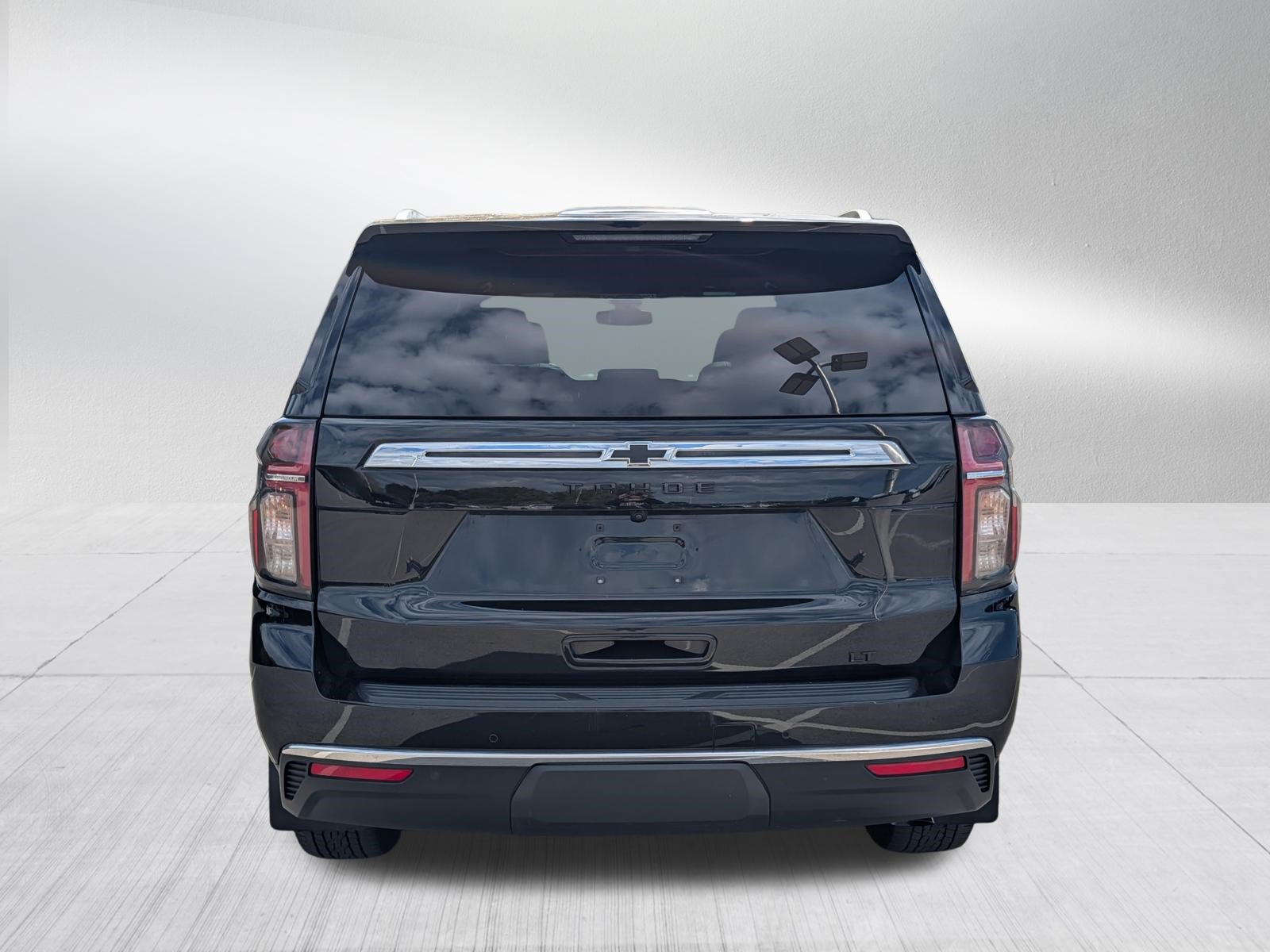 Used 2022 Chevrolet Tahoe LT w/ Luxury Package AWD/4WD image 6