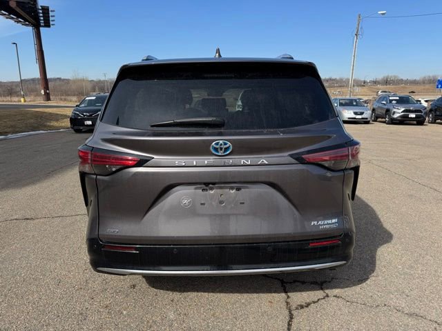 Used 2021 Toyota Sienna Platinum image 16