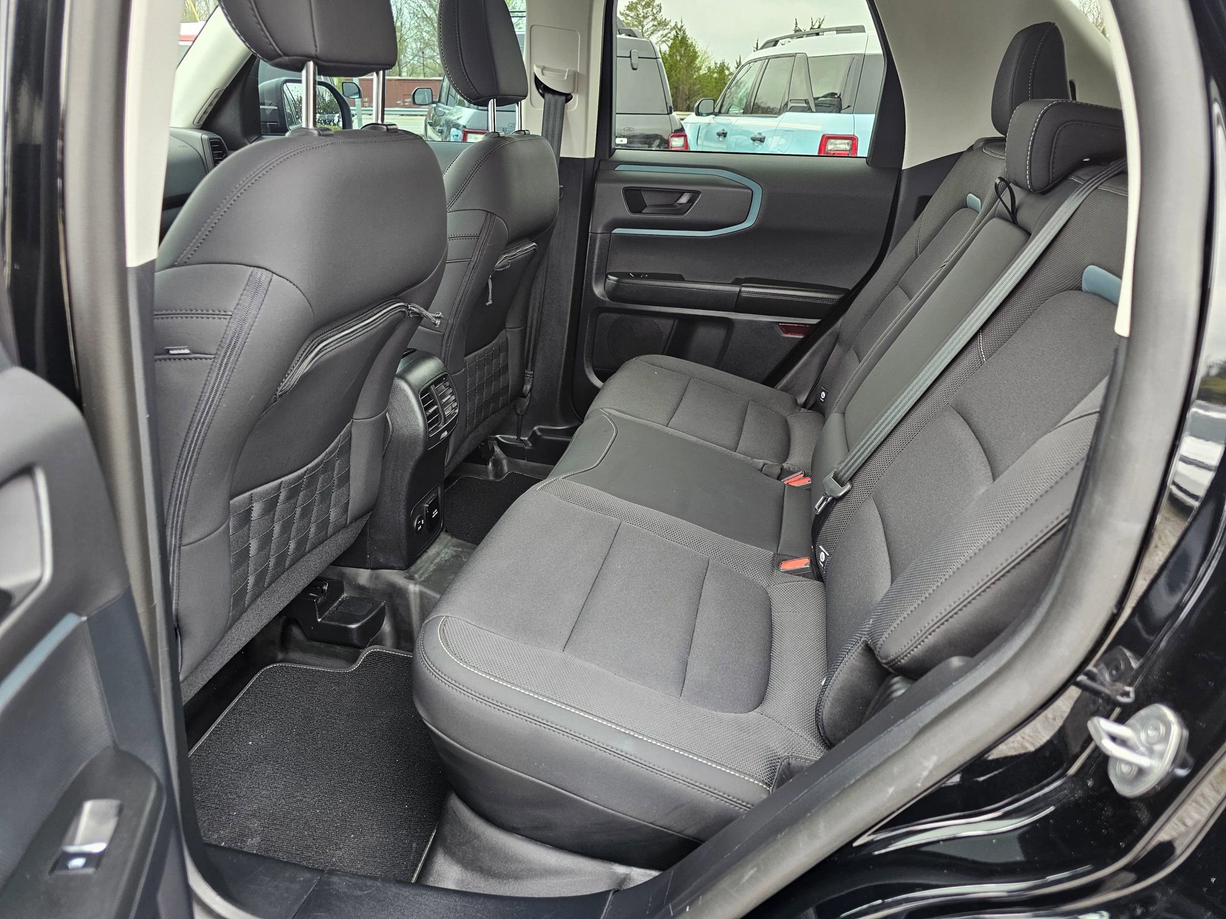 Used 2023 Ford Bronco Sport Badlands image 6