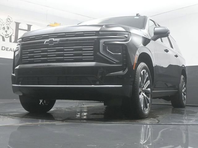 New 2026 Chevrolet Suburban High Country image 4