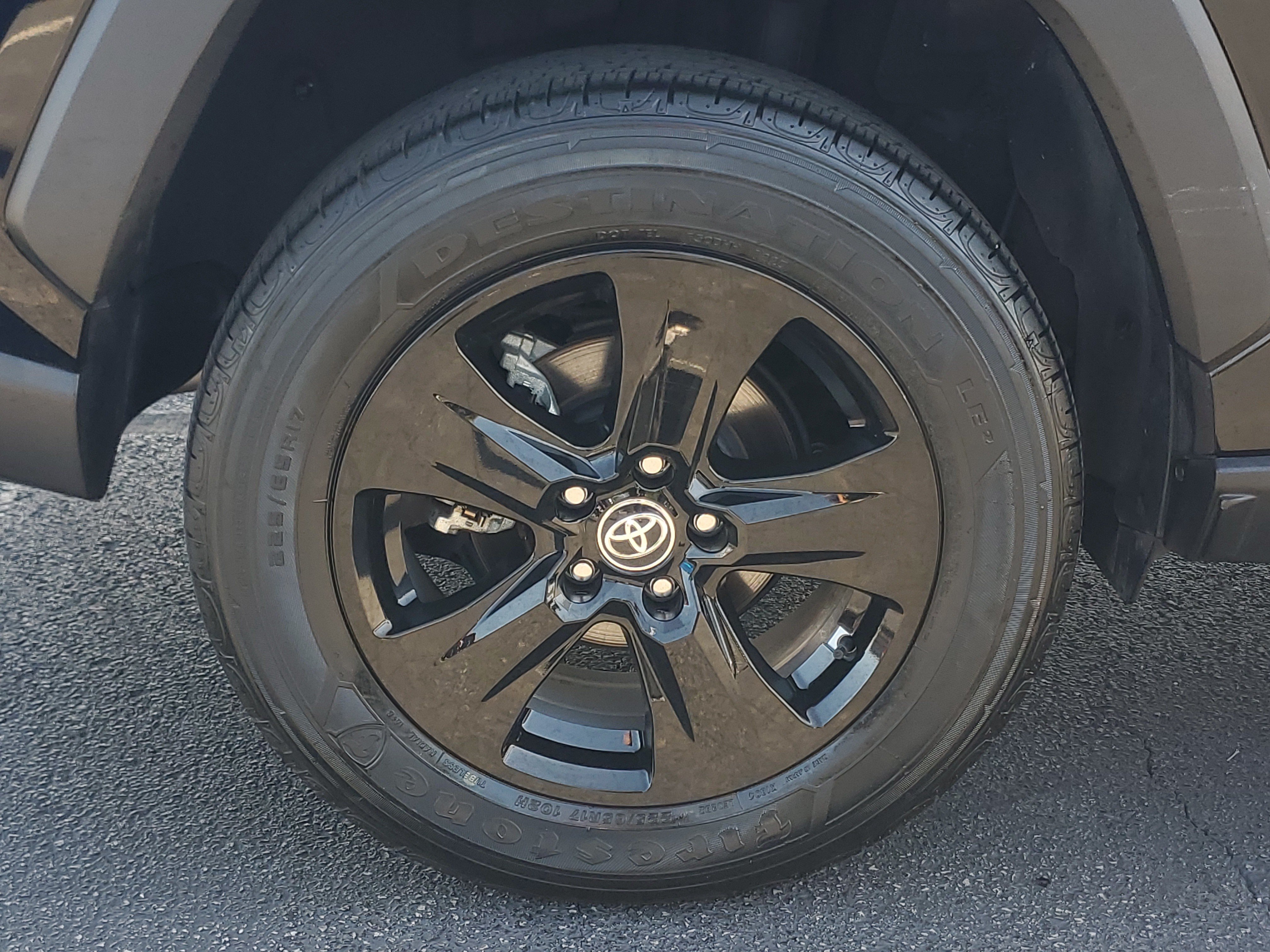 Certified 2025 Toyota RAV4 LE AWD/4WD image 6