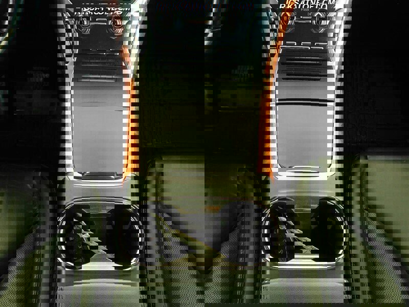 Used 2019 Lincoln Nautilus Select image 12