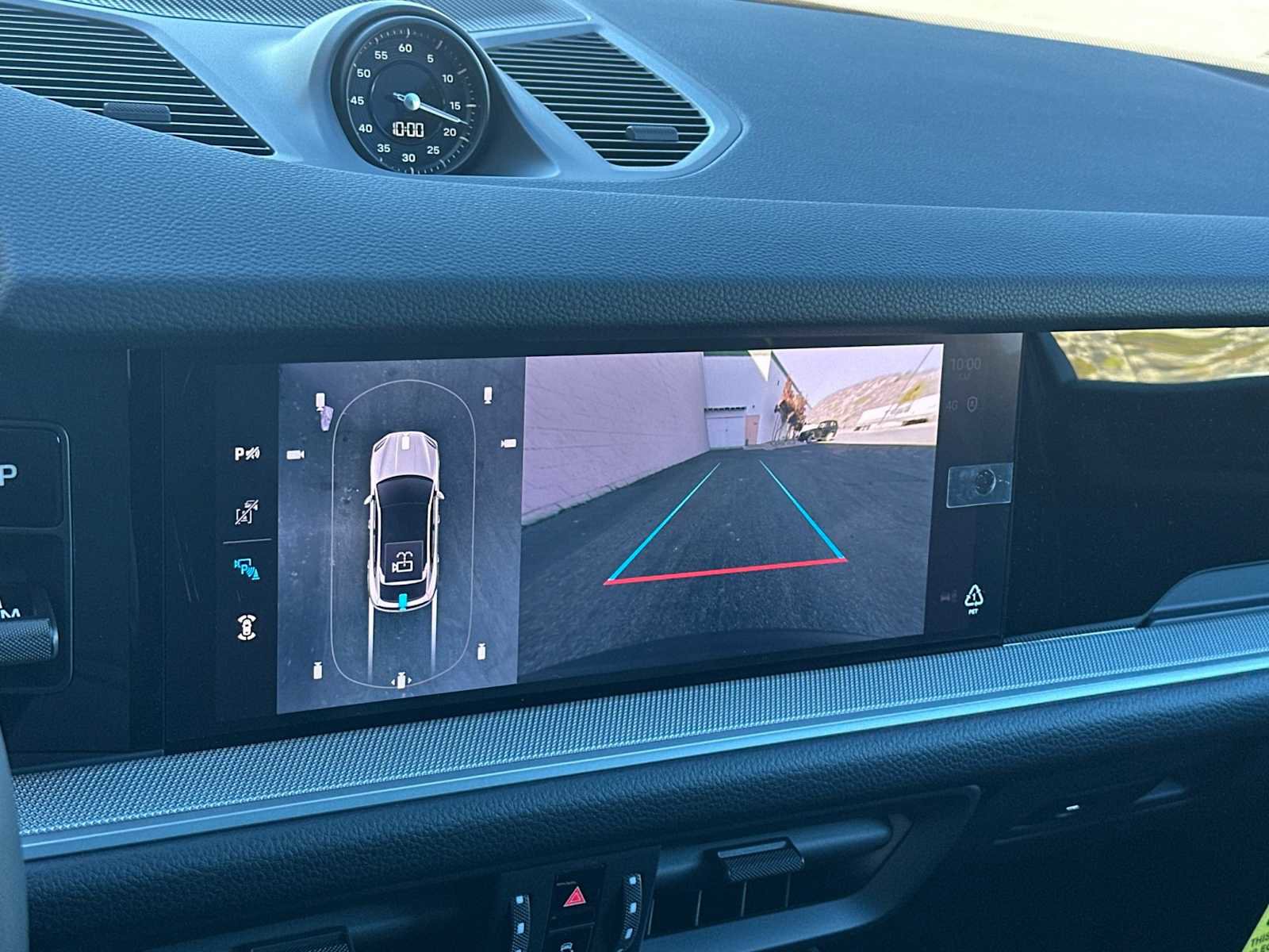 New 2026 Porsche Cayenne S image 21