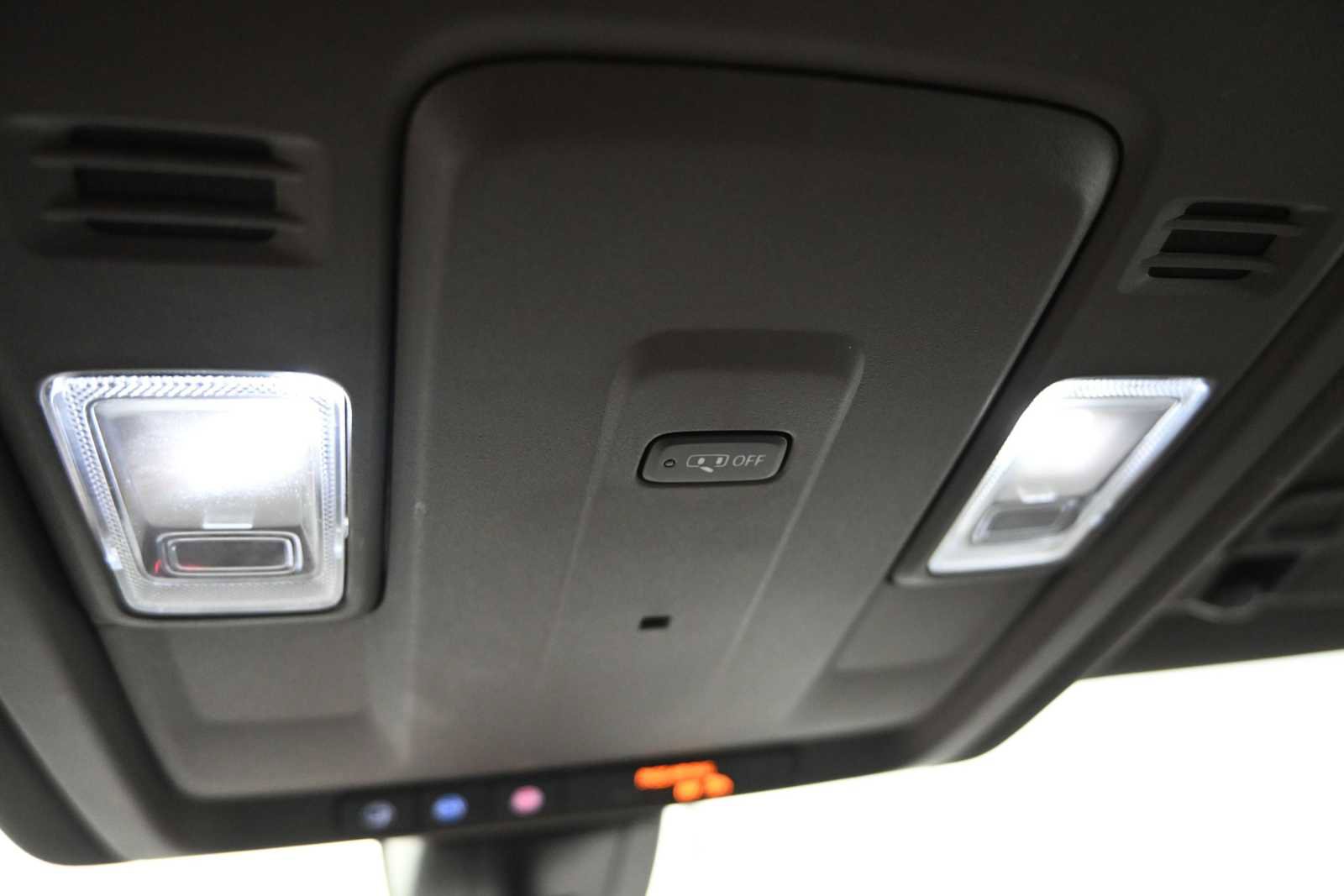 Used 2022 Chevrolet Suburban LS AWD/4WD image 16