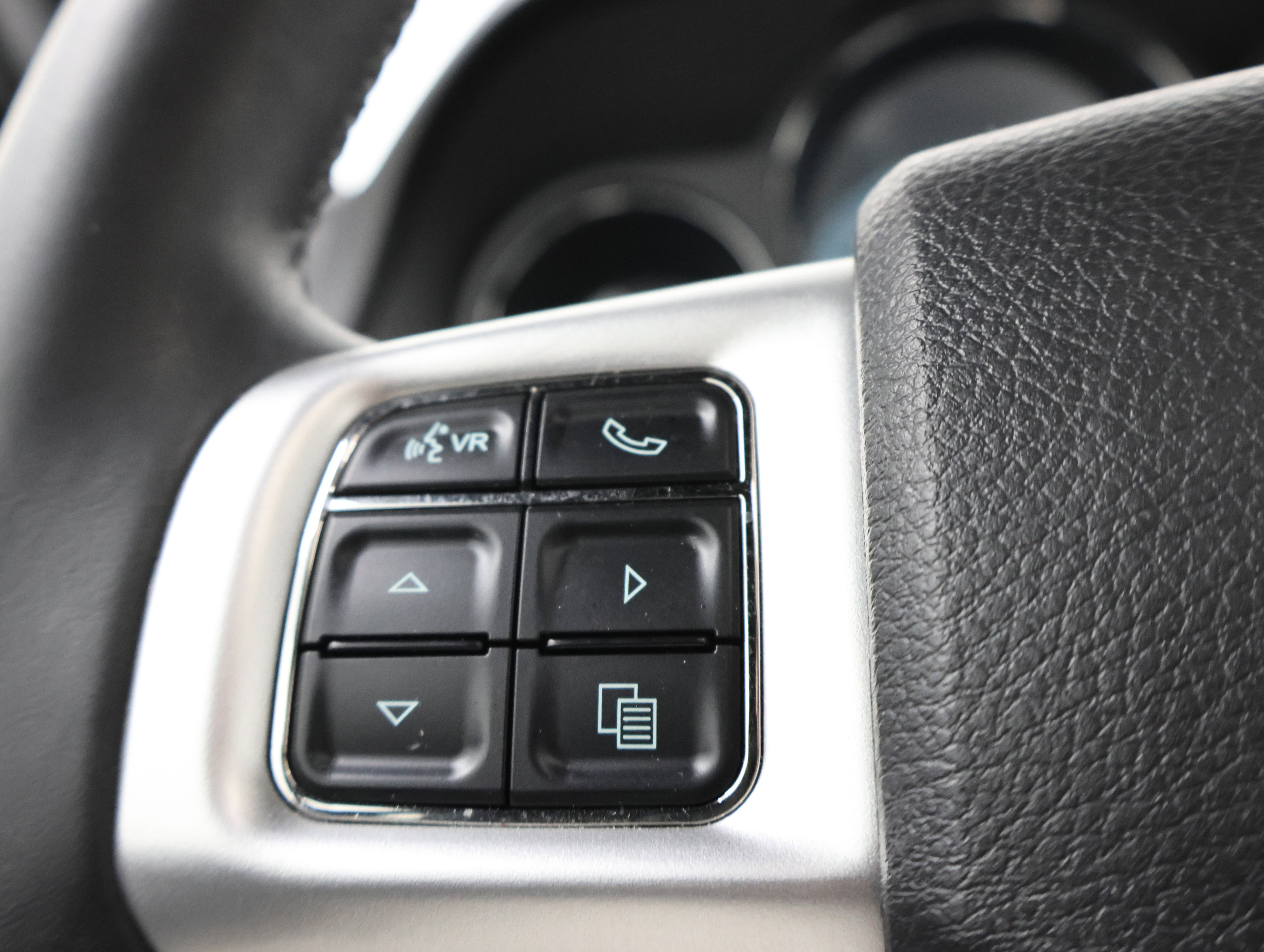 Used 2011 Dodge Challenger SRT8 w/ Green w/Envy Group image 16