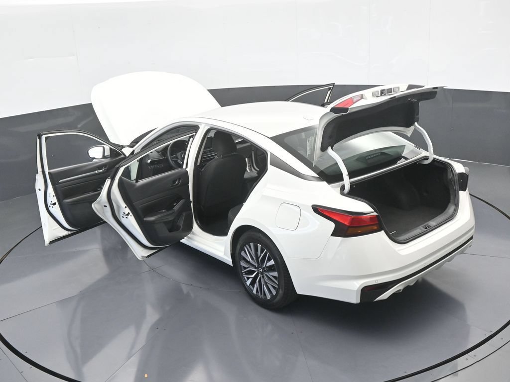 Used 2023 Nissan Altima 2.5 SV FWD image 68
