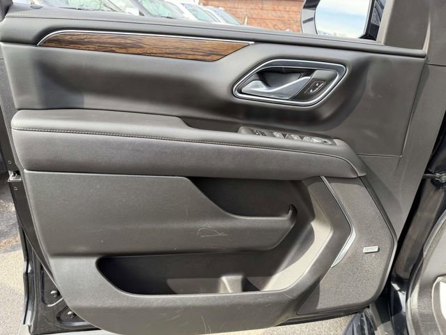Used 2024 Chevrolet Suburban Premier AWD/4WD image 22