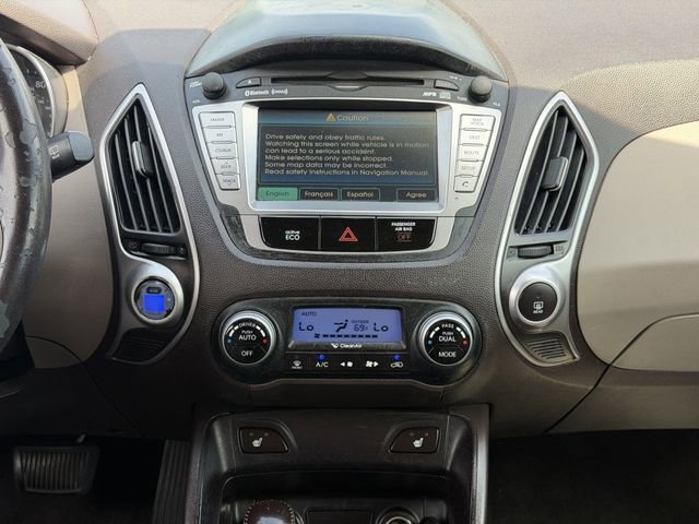 Used 2013 Hyundai Tucson Limited w/ Premium Pkg FWD image 17