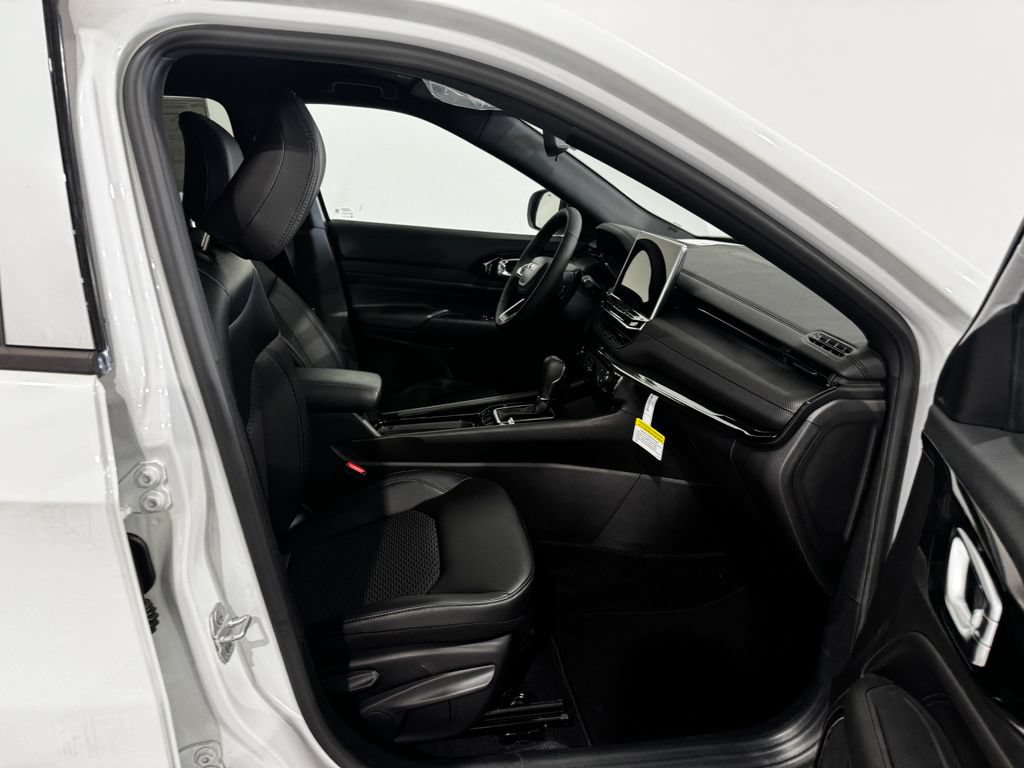 New 2026 Jeep Compass Latitude AWD/4WD image 21