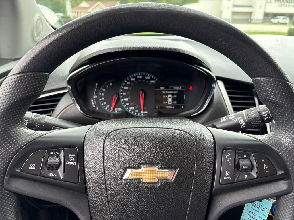 Used 2017 Chevrolet Trax LT FWD image 18