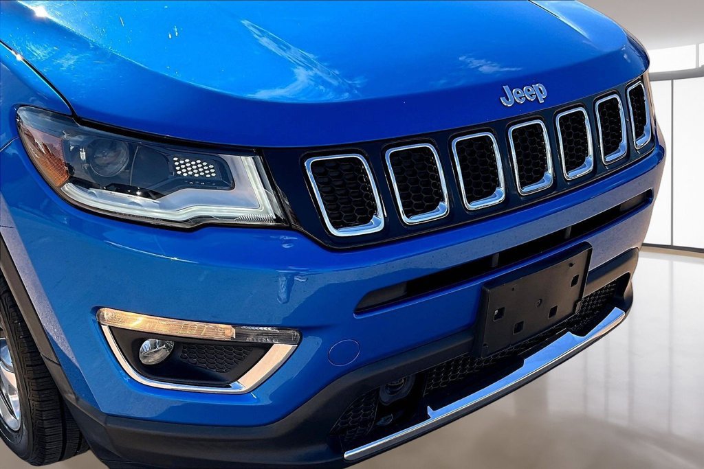 Used 2018 Jeep Compass Limited w/ Navigation Group FWD image 30