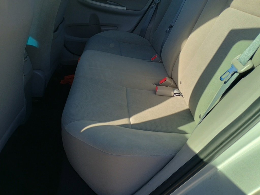 Used 2013 Toyota Corolla LE image 15