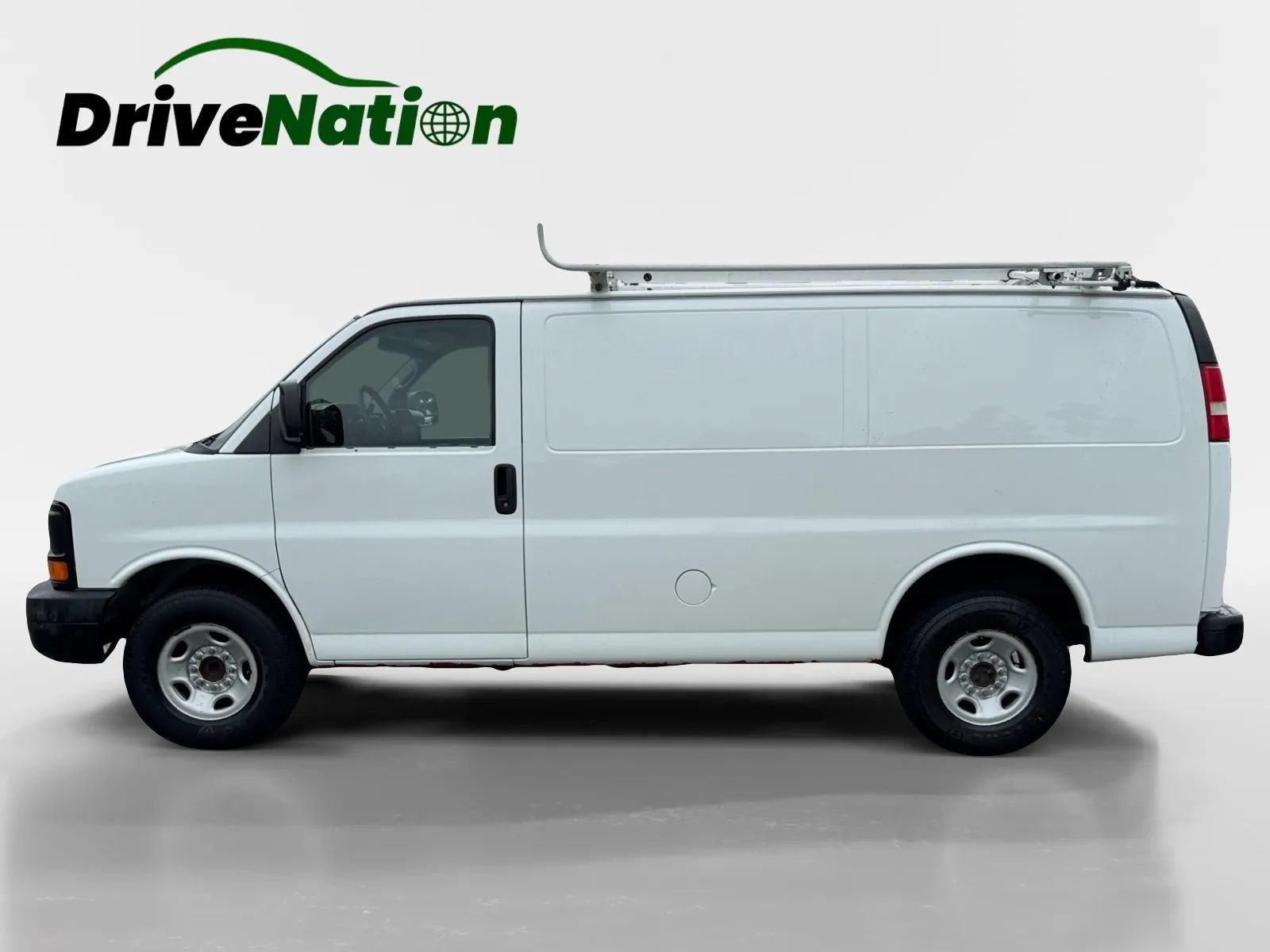 Used 2015 Chevrolet Express 3500 RWD image 8