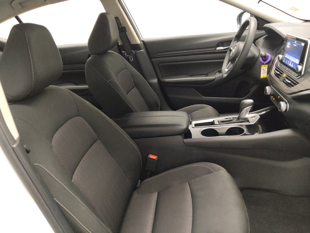 Used 2024 Nissan Altima 2.5 SV image 21