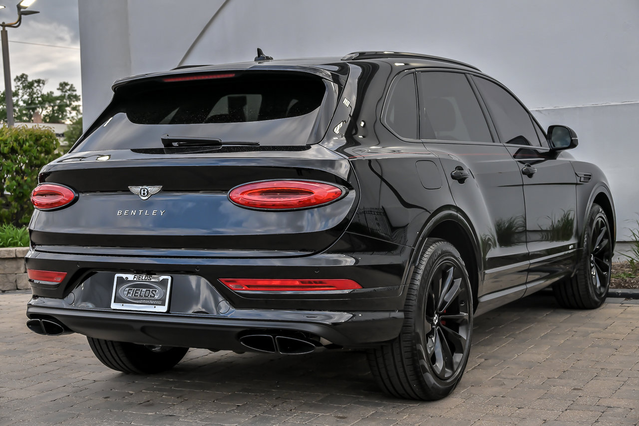 Used 2022 Bentley Bentayga AWD/4WD image 16