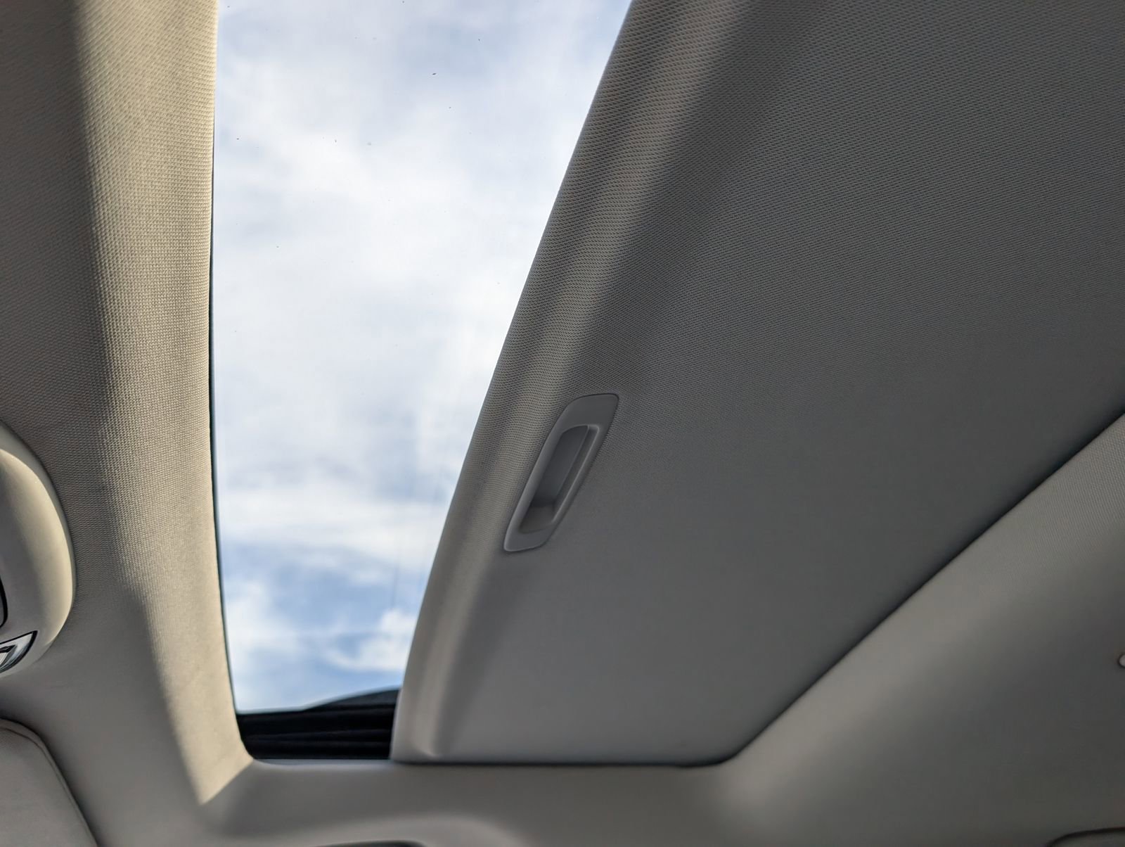 Used 2023 Subaru Outback Limited image 25