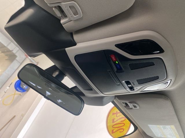 Used 2024 Subaru Outback Premium image 18