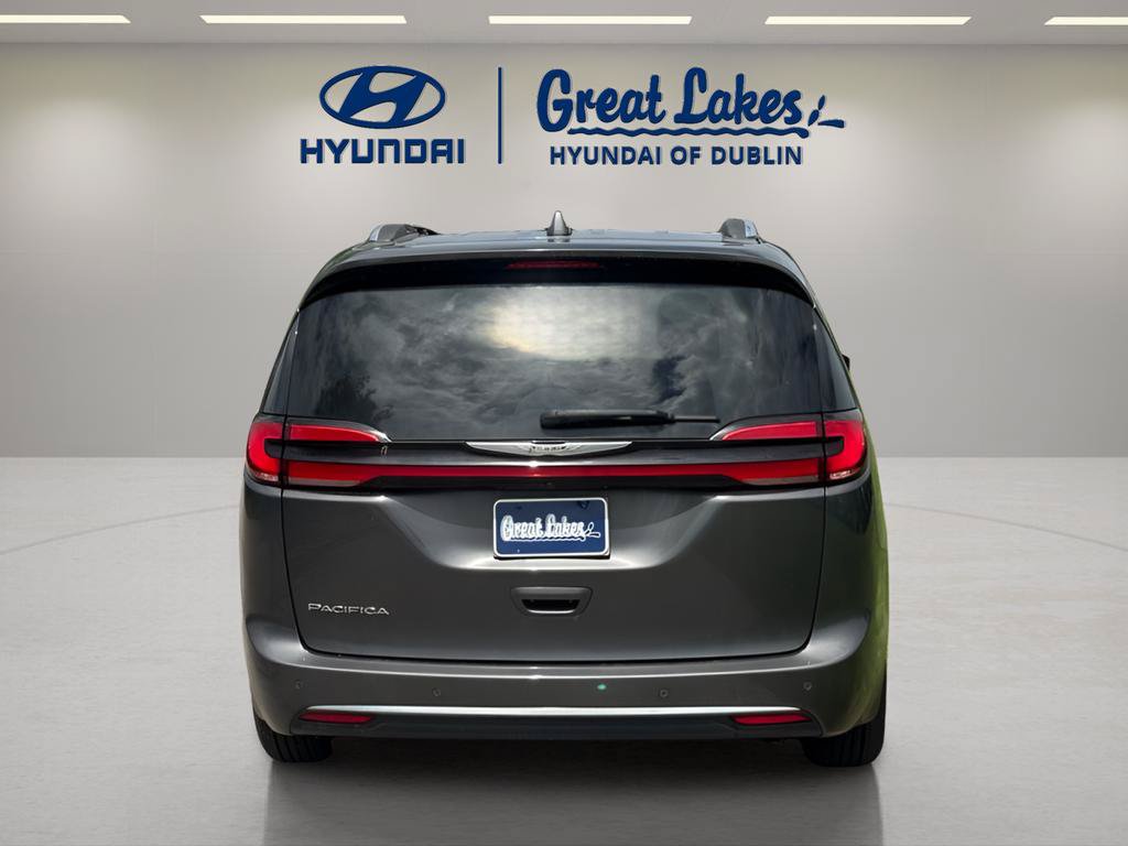 Used 2021 Chrysler Pacifica Touring-L FWD image 8