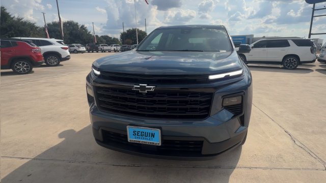 Used 2024 Chevrolet Traverse LS w/ Midnight/Sport Edition FWD image 3