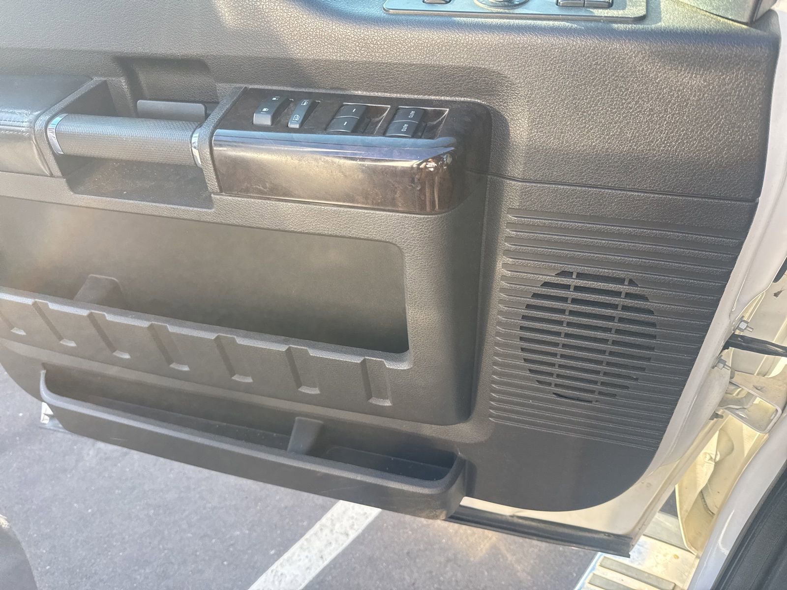 Used 2015 Ford F250 Platinum w/ FX4 Off-Road Package image 11