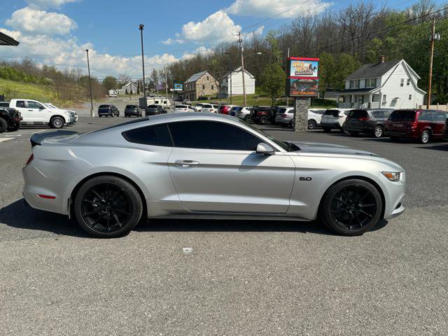 Used 2015 Ford Mustang GT RWD image 9