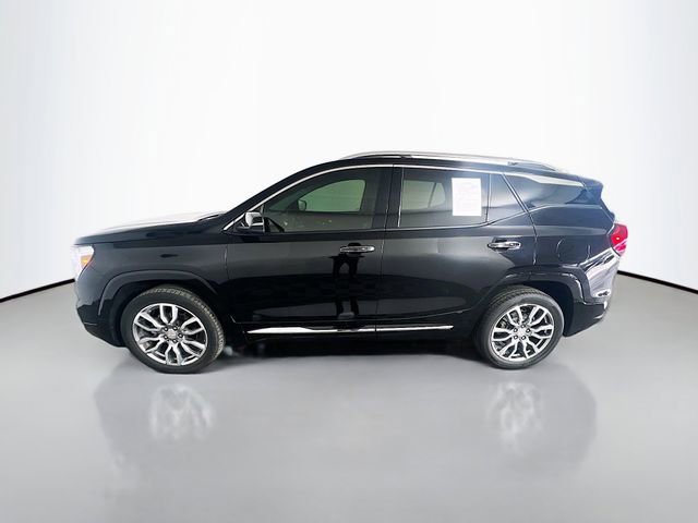 Used 2024 GMC Terrain Denali w/ Denali Premium Package image 5