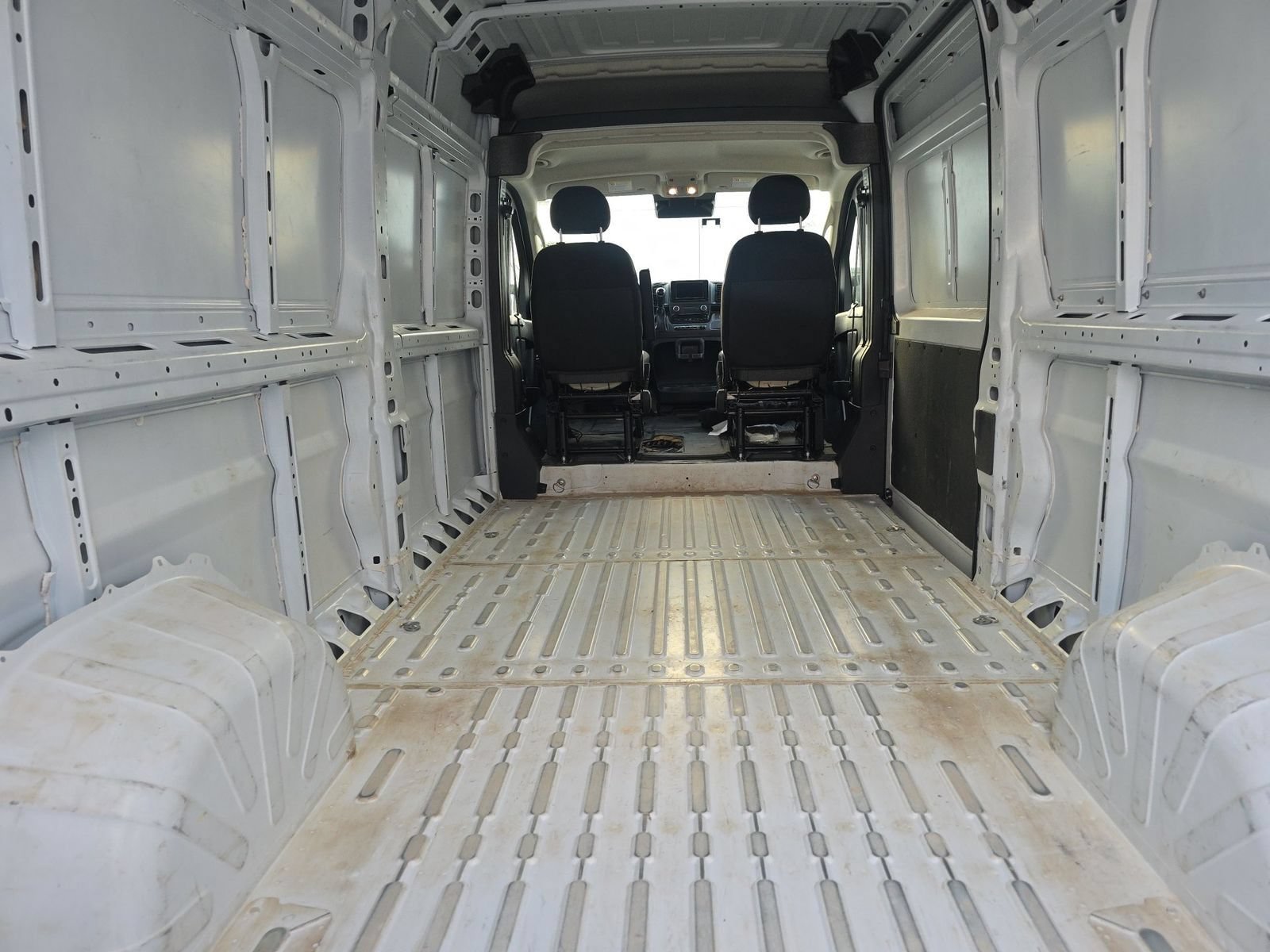 Used 2025 RAM ProMaster 2500 FWD image 8
