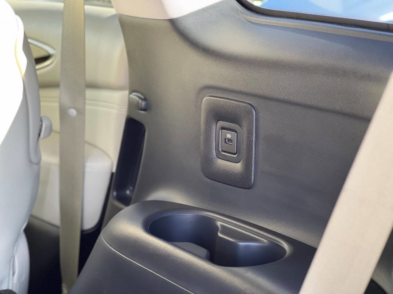 Used 2019 INFINITI QX60 Luxe w/ Essential Package image 28