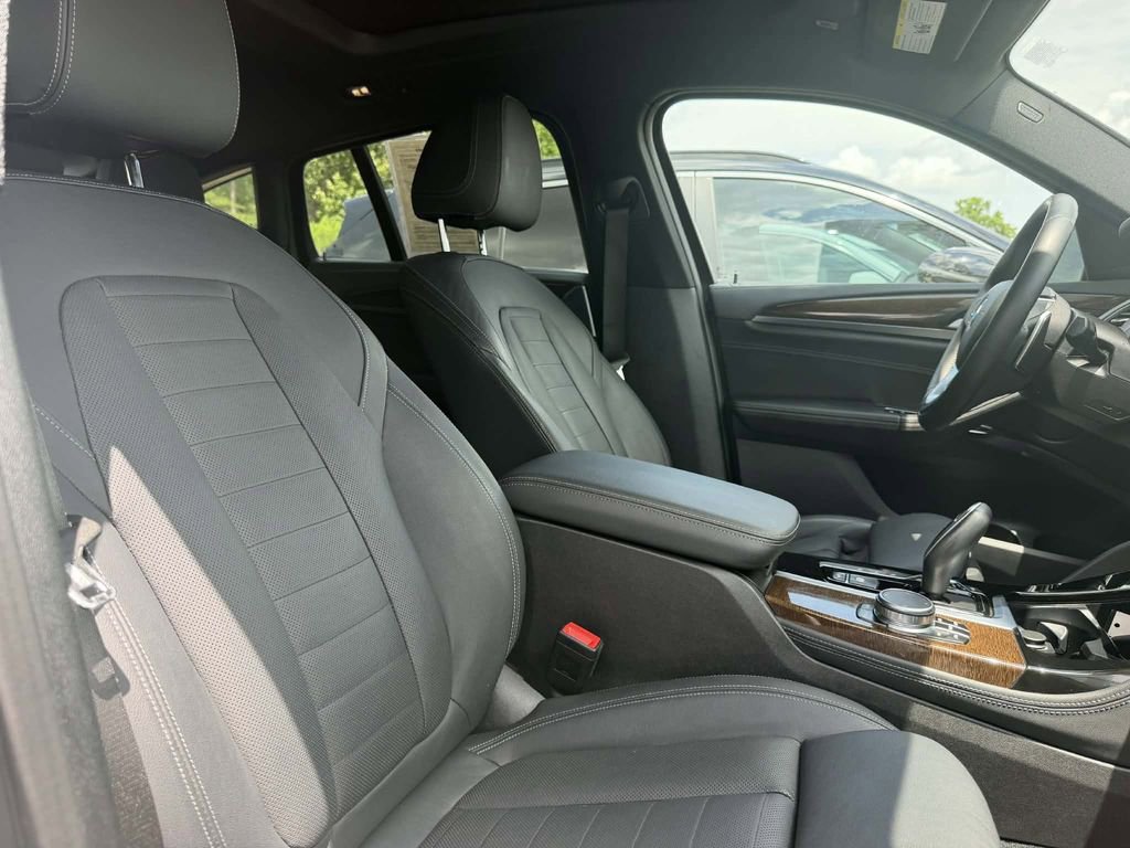 Used 2019 BMW X4 M40i w/ Executive Package AWD/4WD image 12