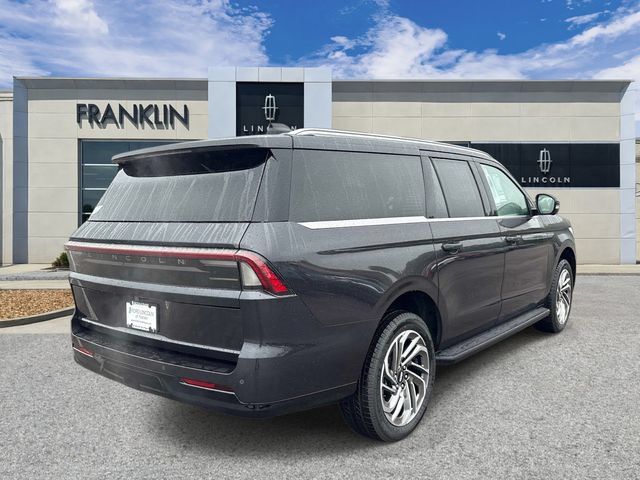 New 2026 Lincoln Navigator L Premier AWD/4WD image 7
