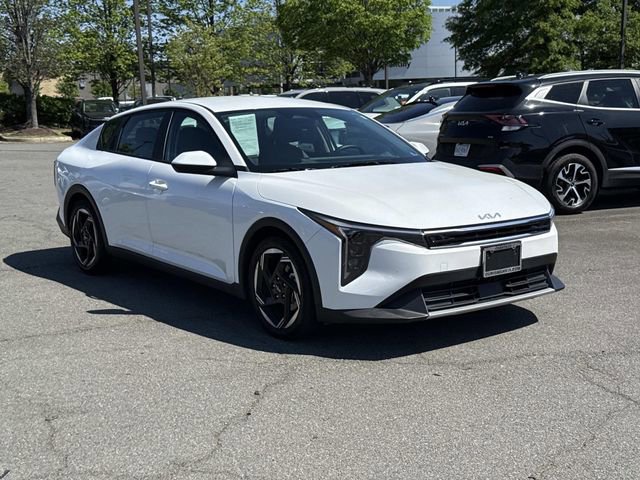 Used 2025 Kia K4 EX FWD image 1
