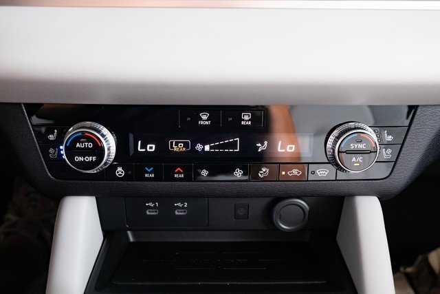 New 2025 Mitsubishi Outlander AWD image 21