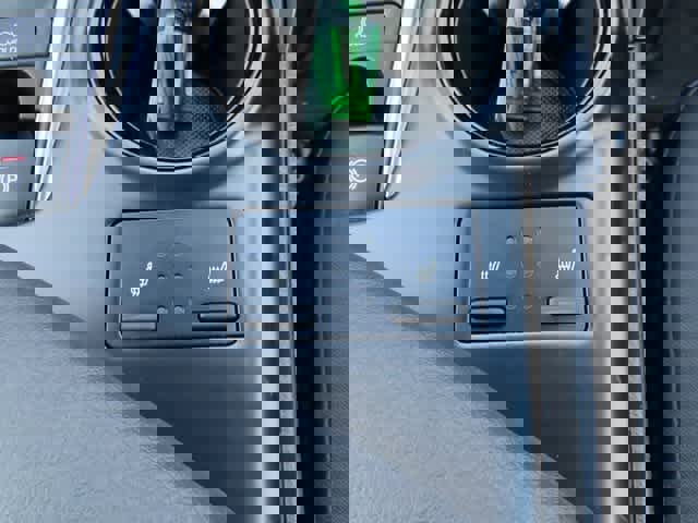 Used 2020 Toyota Camry LE image 22