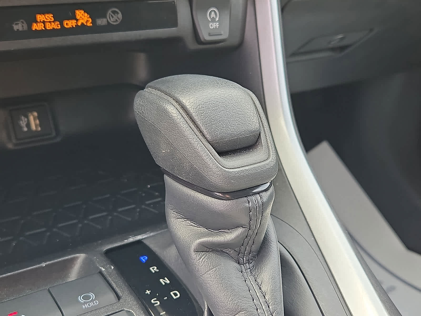 Used 2025 Toyota RAV4 XLE image 16